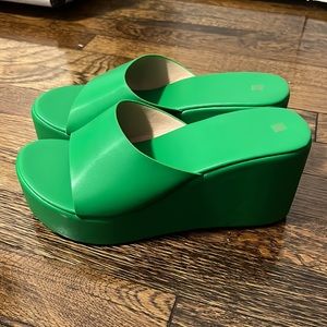 Green platform sandals! Never worn!